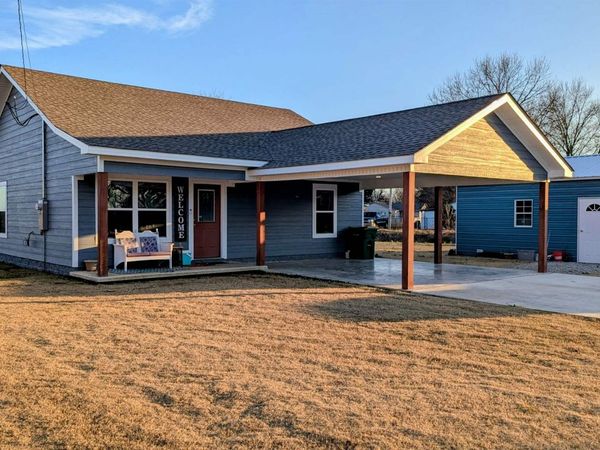 1813 SE Front Street, Hoxie, AR 72433