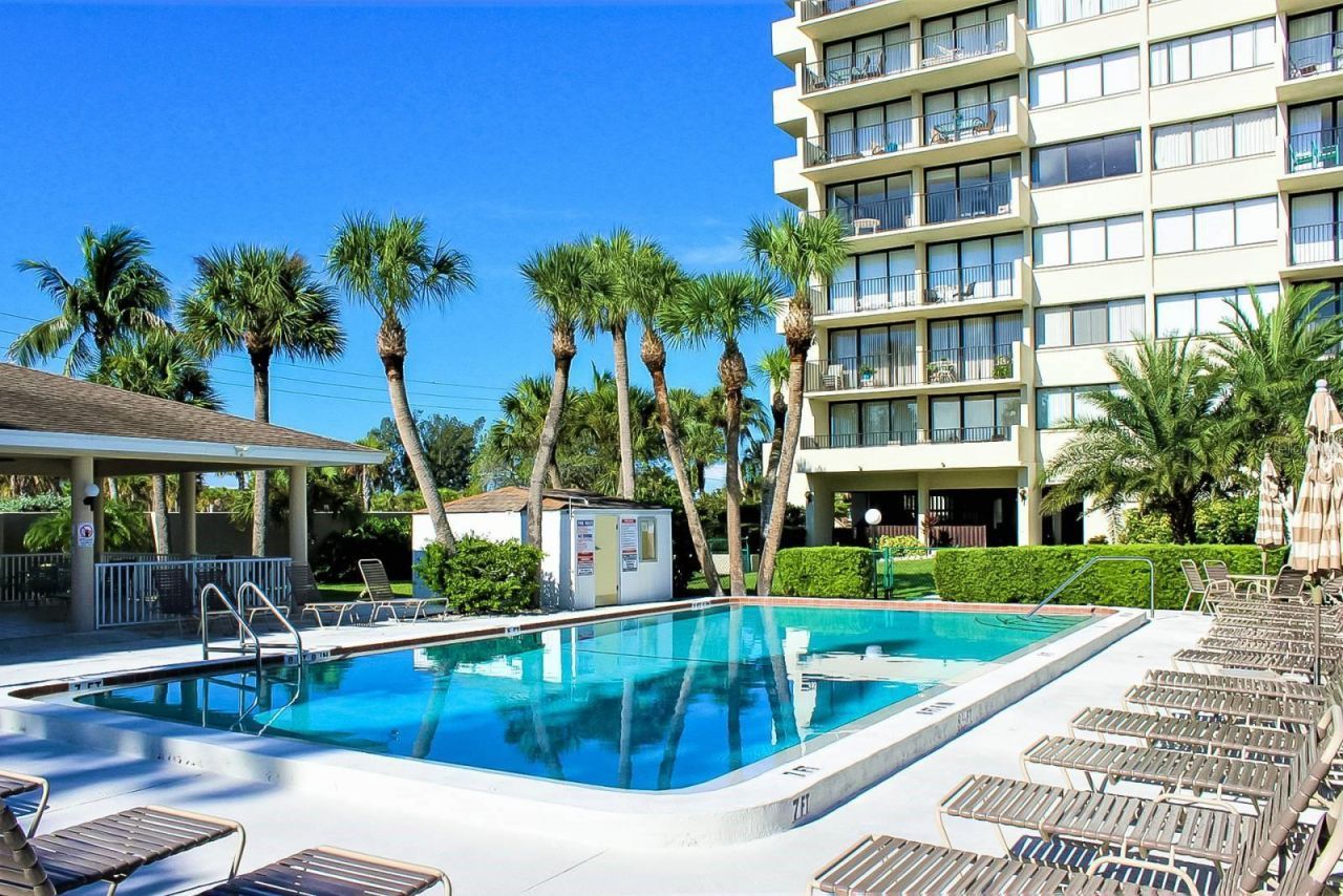 1087 Lake House Circle, Unit C104, Sarasota, FL 34242 Photo