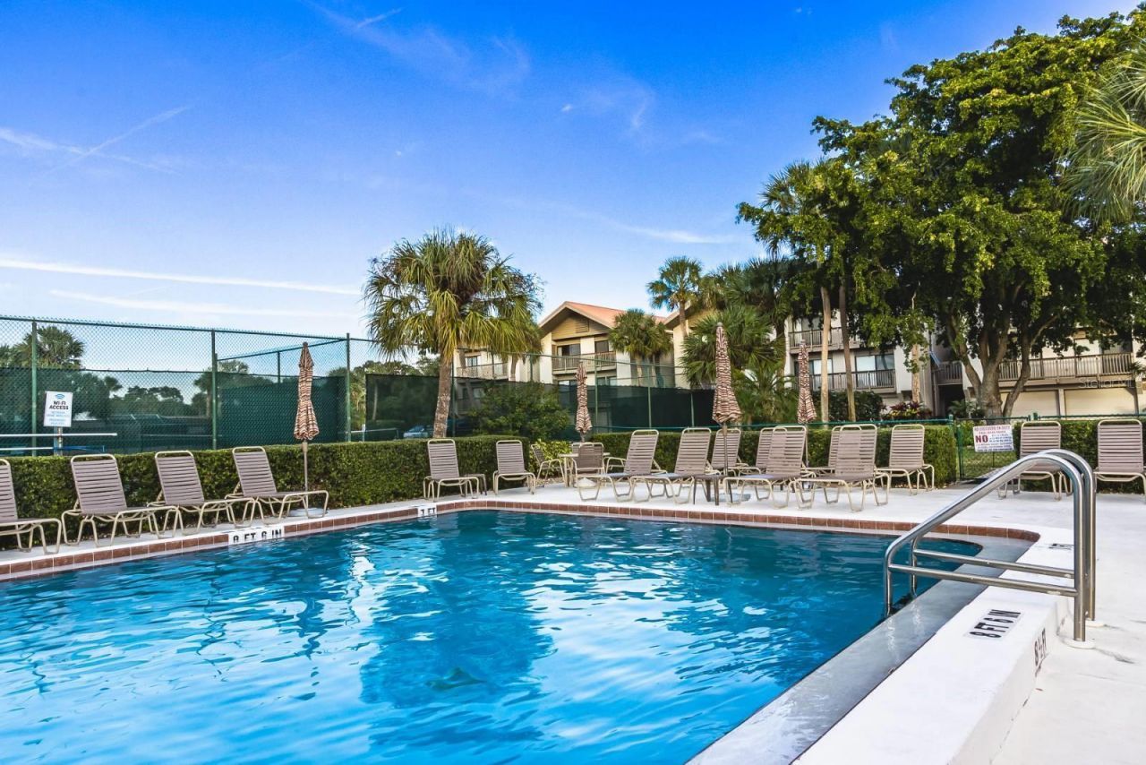 1087 Lake House Circle, Unit C104, Sarasota, FL 34242 Photo