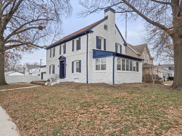 412 W 9th Street, Sterling, IL 61081