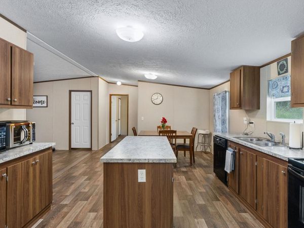 203 Bainbridge Loop, Muscle Shoals, AL