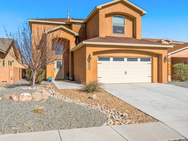 2490 Desert Sky Street SW, Los Lunas, NM 87031