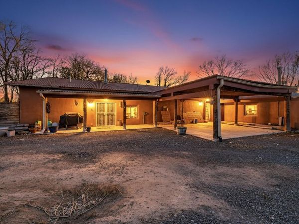 95 County Road 84, Santa Fe, NM 87506