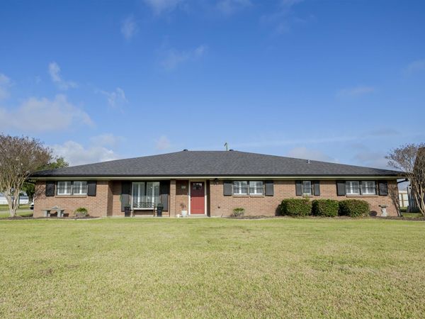 301 Estate Dr, Houma, LA 70364