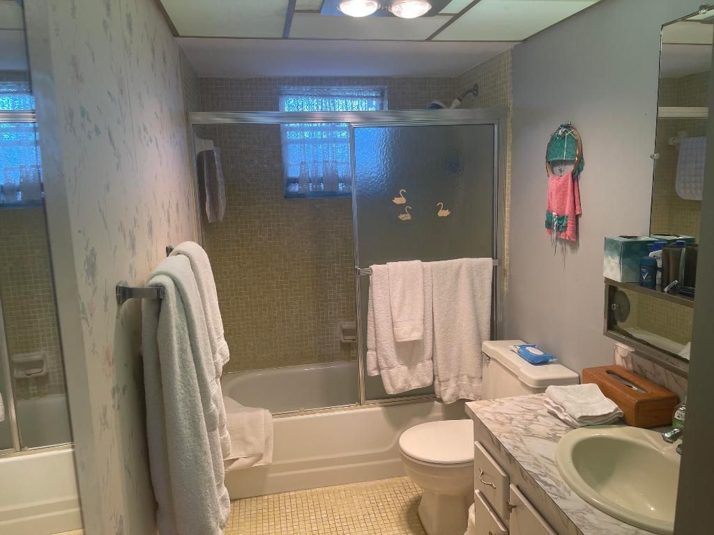 4 N Greenway, Unit 201, Royal Palm Beach, FL 33411 Photo