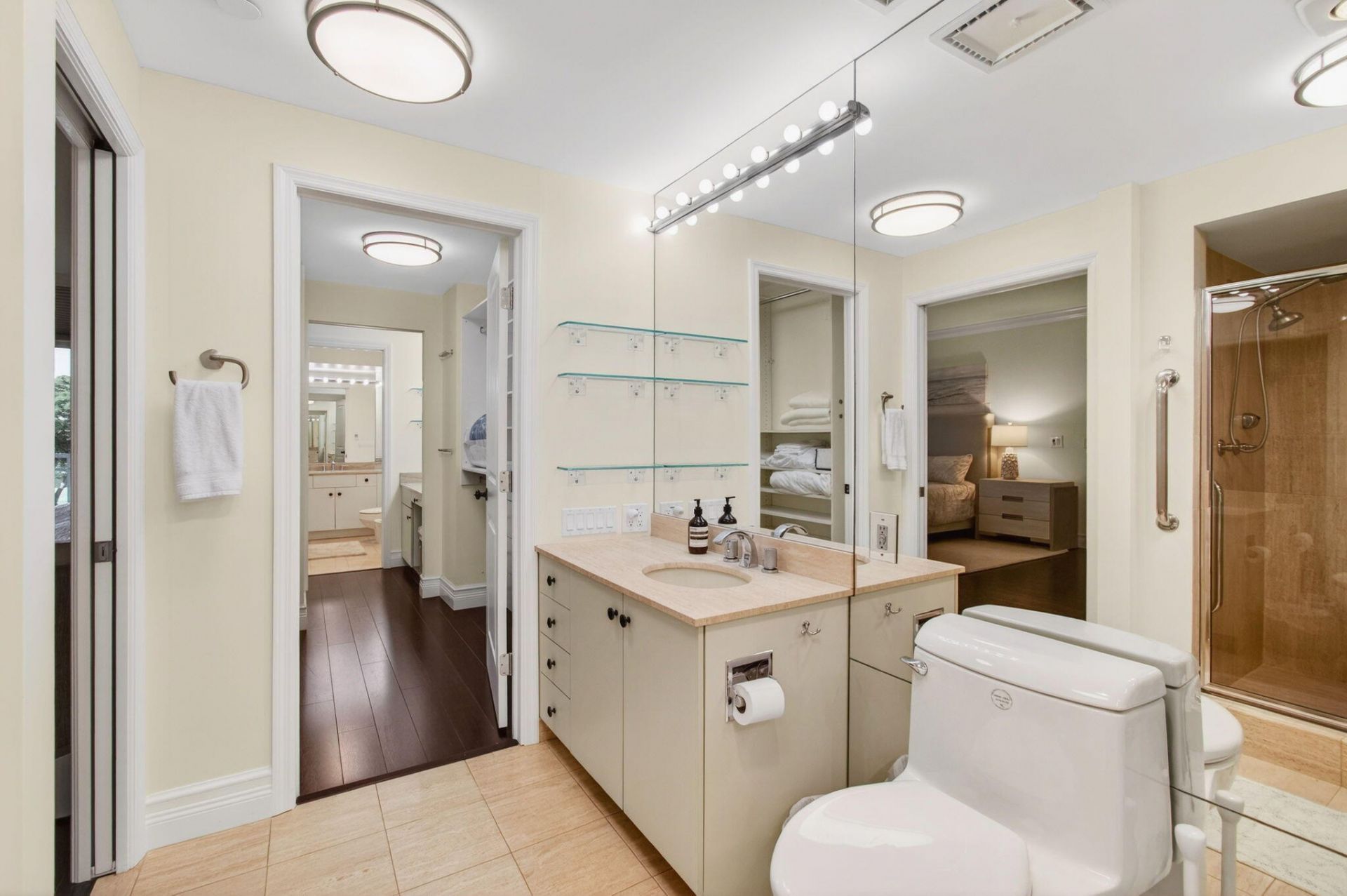 300 SE 5th Avenue, Unit 2160, Boca Raton, FL 33432 Photo