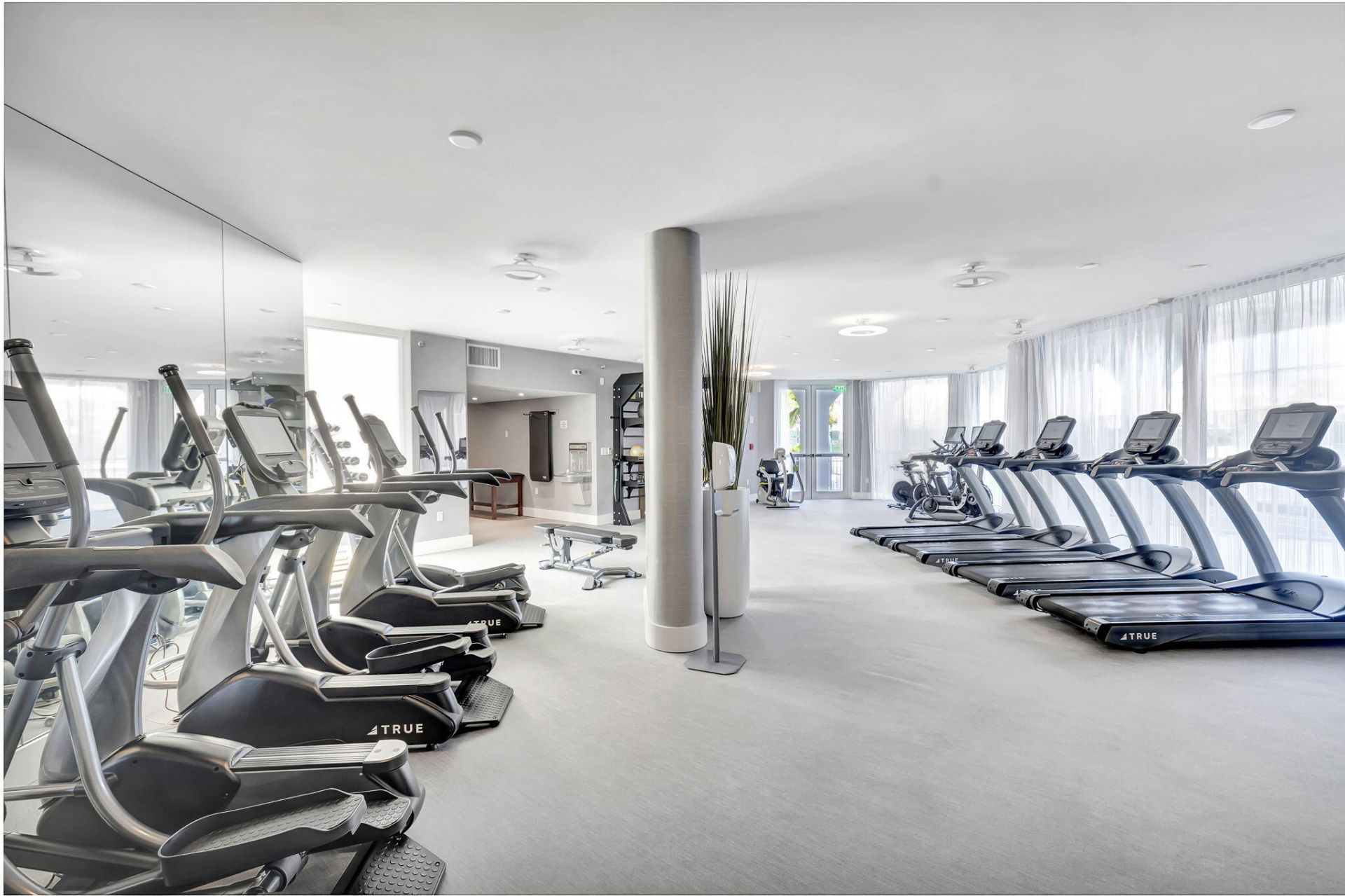 300 SE 5th Avenue, Unit 2160, Boca Raton, FL 33432 Photo