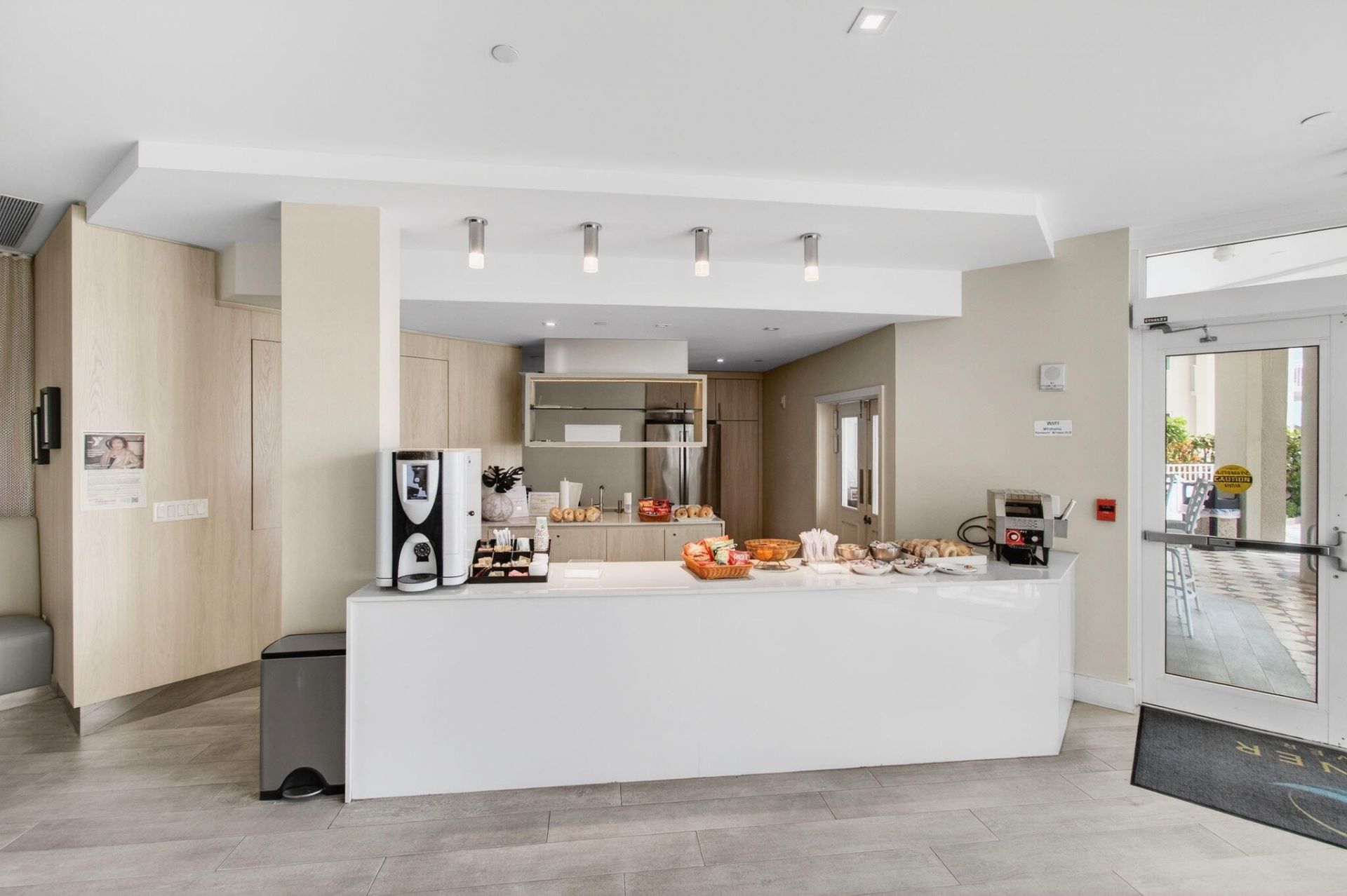 300 SE 5th Avenue, Unit 2160, Boca Raton, FL 33432 Photo