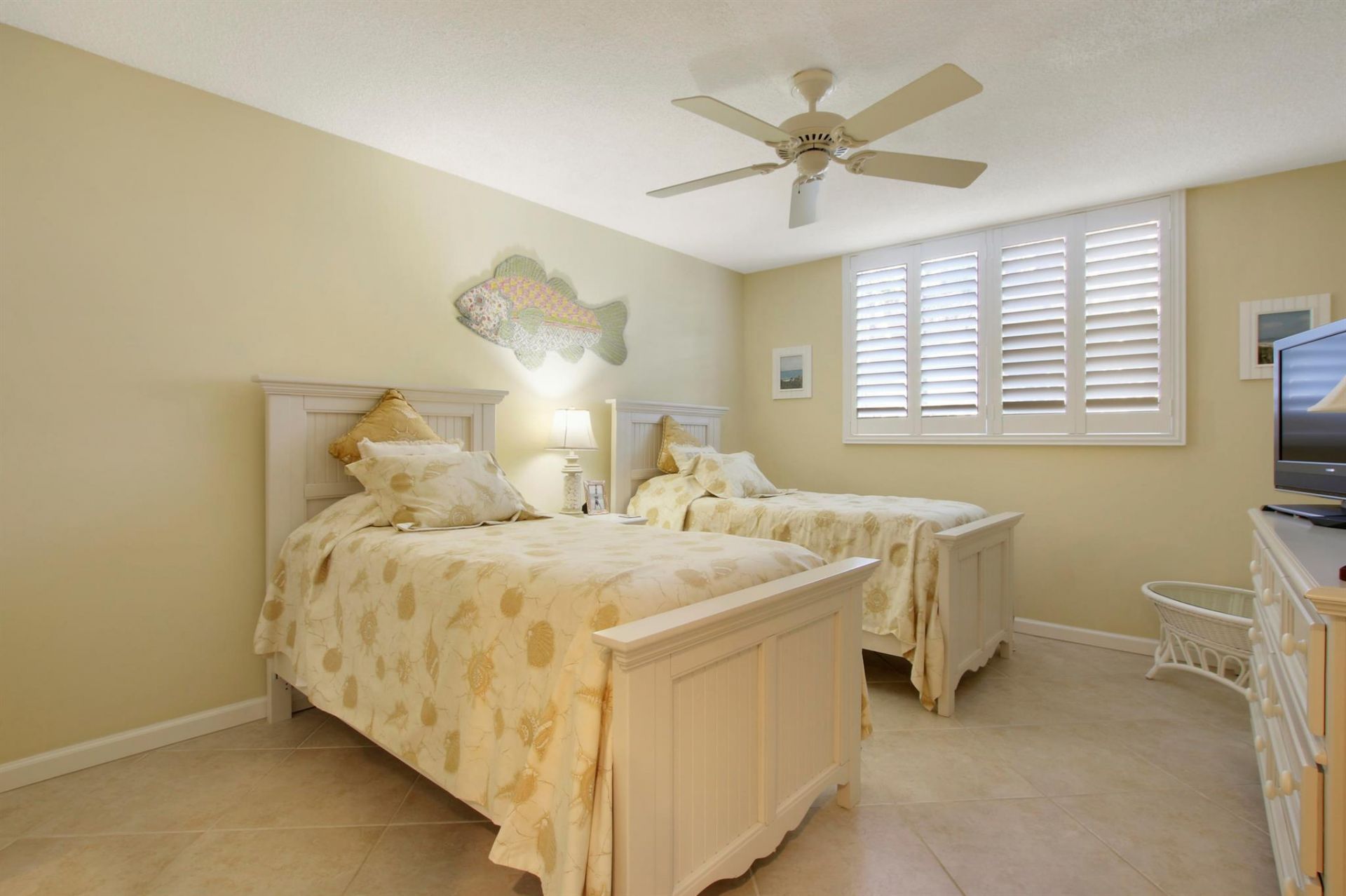 630 Ocean Drive, Unit 102, Juno Beach, FL 33408 Photo