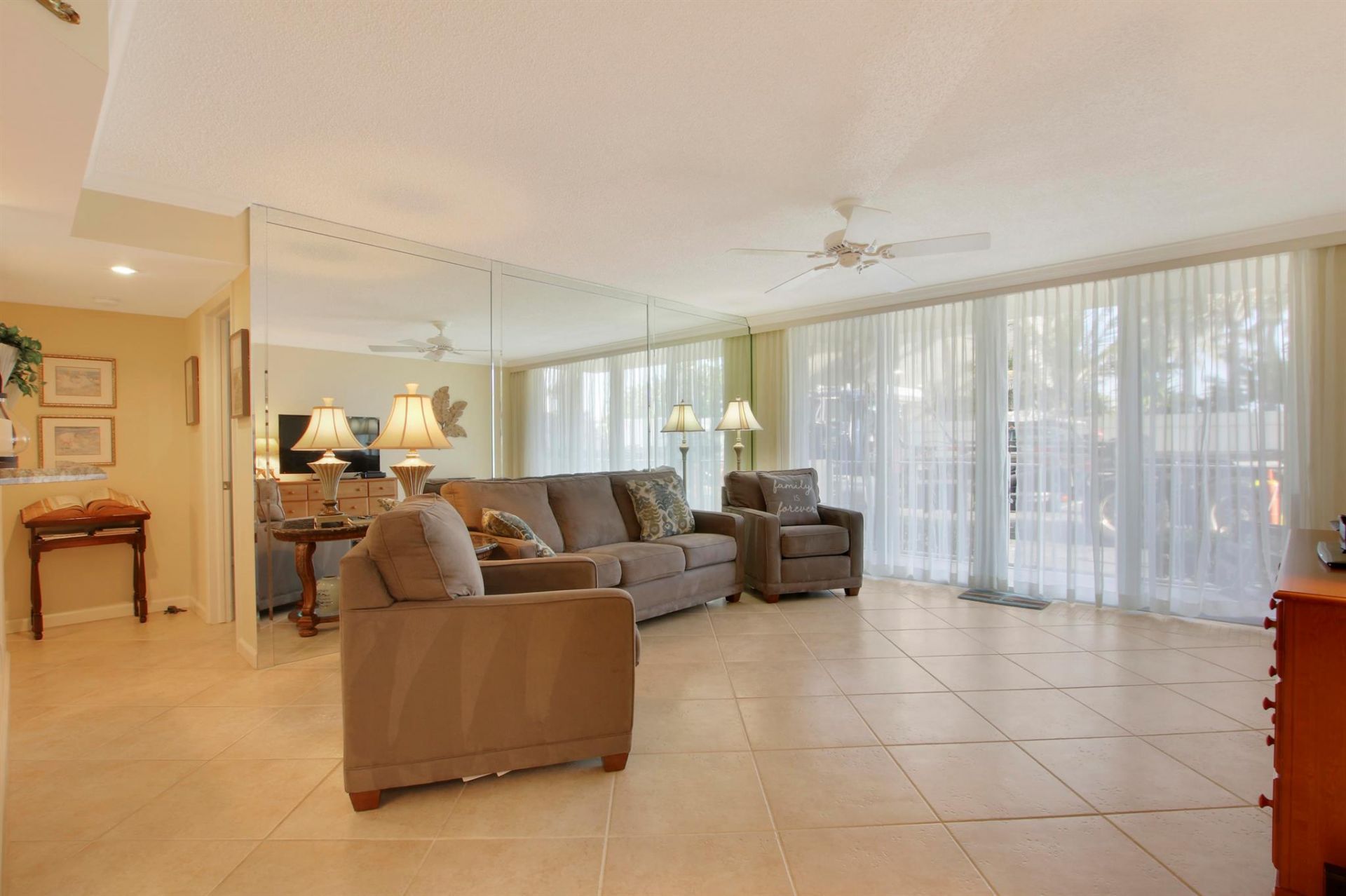 630 Ocean Drive, Unit 102, Juno Beach, FL 33408 Photo