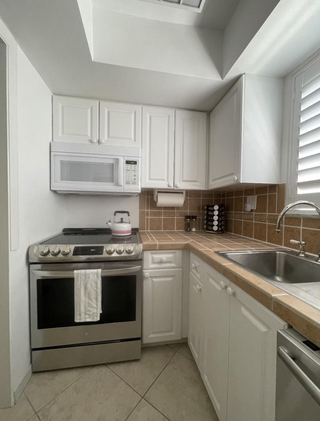 1202 Palm Trail, Unit 6, Delray Beach, FL 33483 Photo