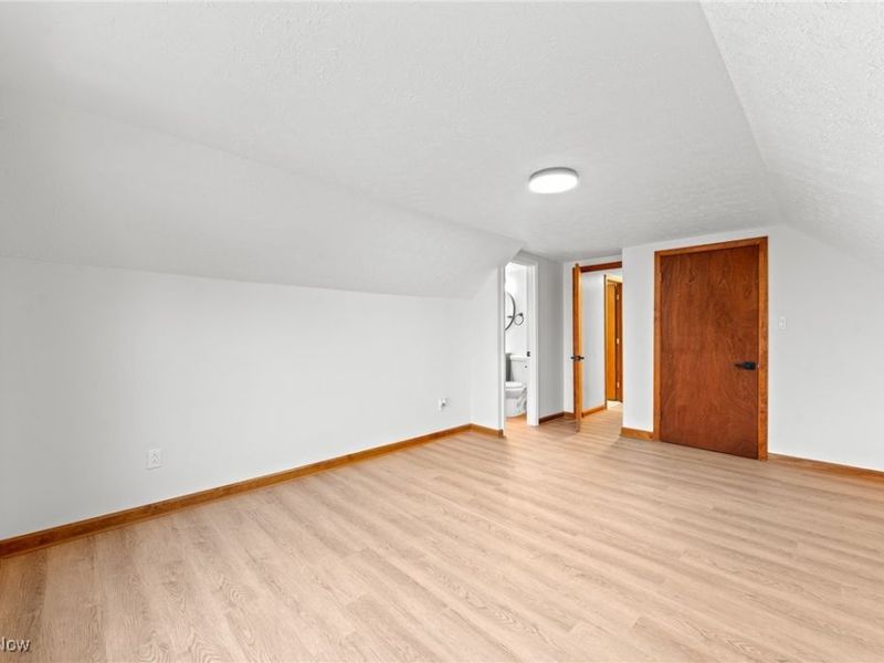 5266 Wilson Mills Road, Cleveland, OH 44143 Photo 32