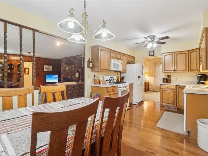 1576 King Road, Hinckley, OH 44233 Photo 8