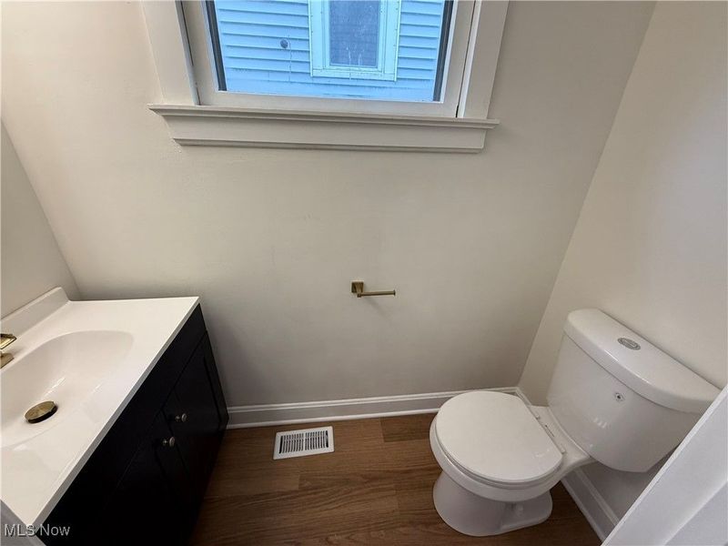 3913 Hyde Avenue, Cleveland, OH 44109 Photo 10