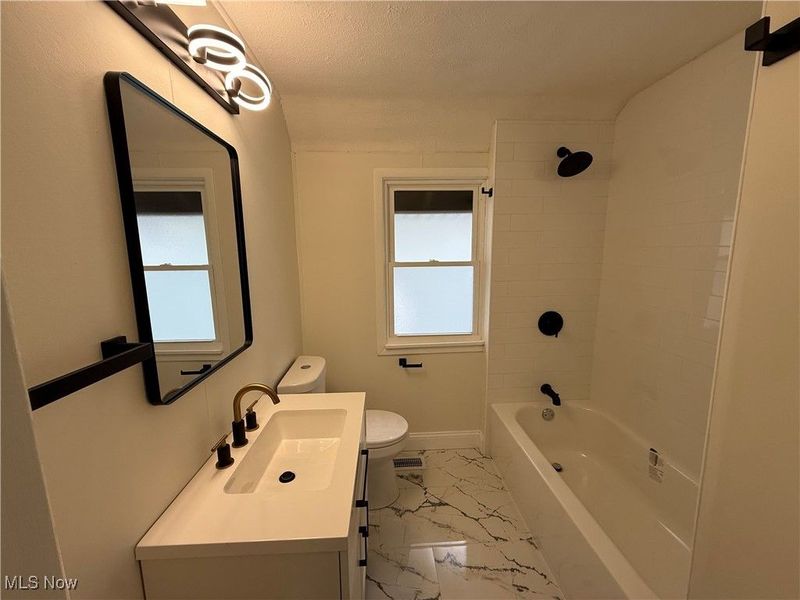 3913 Hyde Avenue, Cleveland, OH 44109 Photo 14