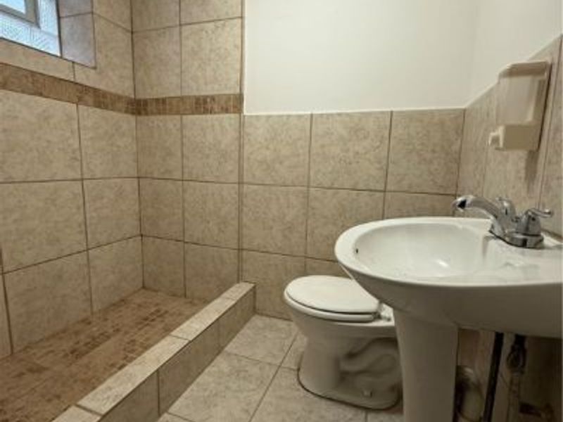 3913 Hyde Avenue, Cleveland, OH 44109 Photo 19