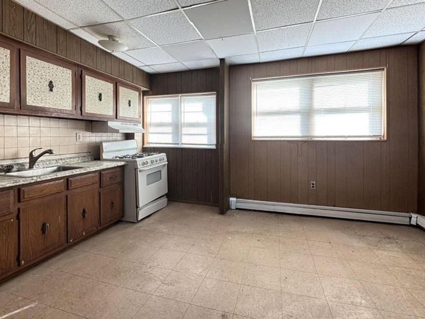 7010 Emerson Avenue, Upper Darby, PA 19082 Main Photo