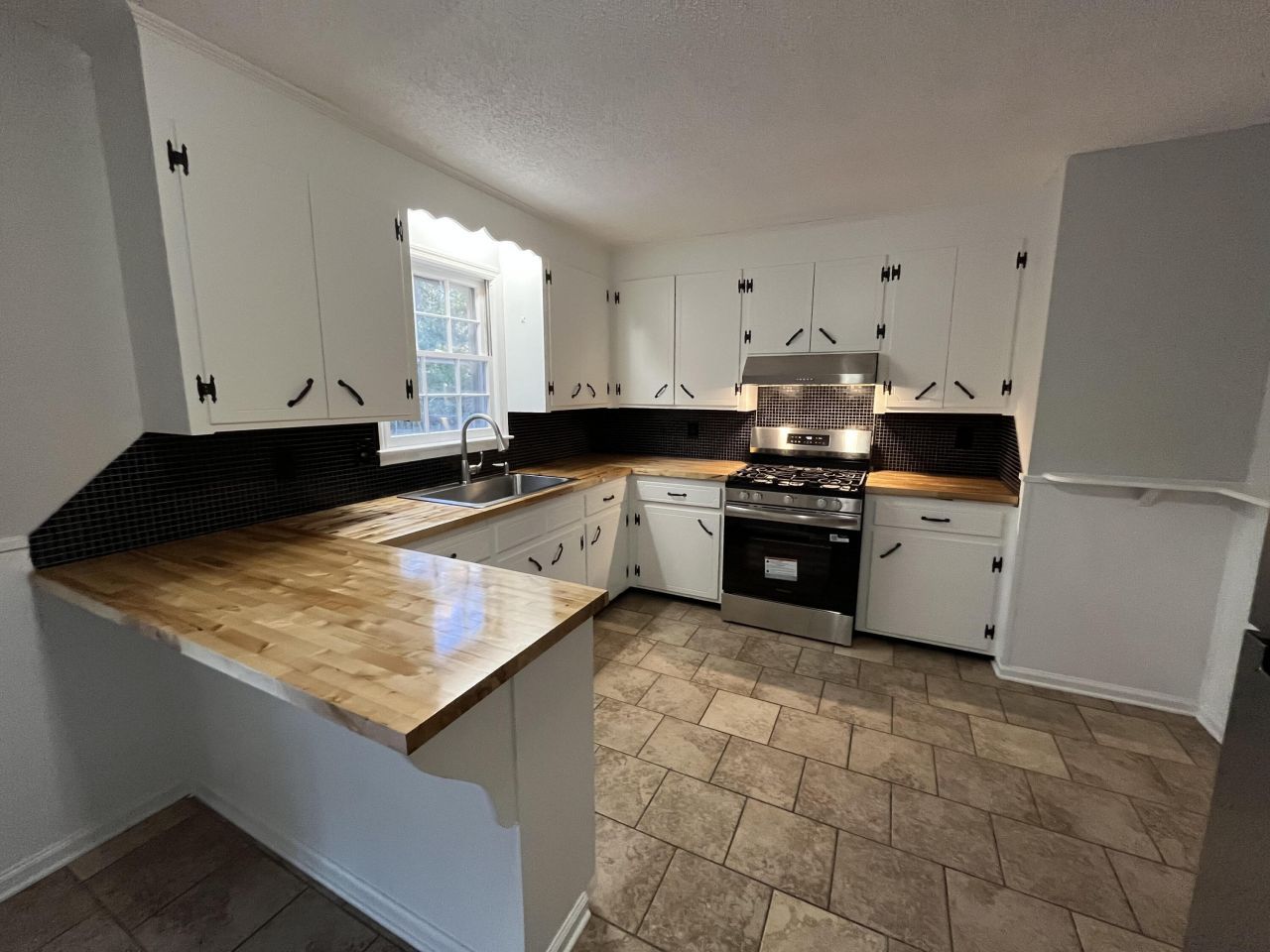 115 Donna Drive Photo 18