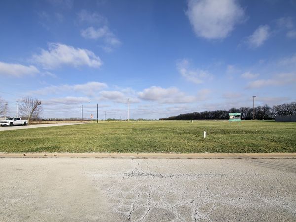 501 Spring Park Loop, Bourbonnais, IL 60914