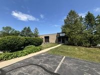 22290 N Hillview Drive, Lake Barrington, IL 60010 primary photo