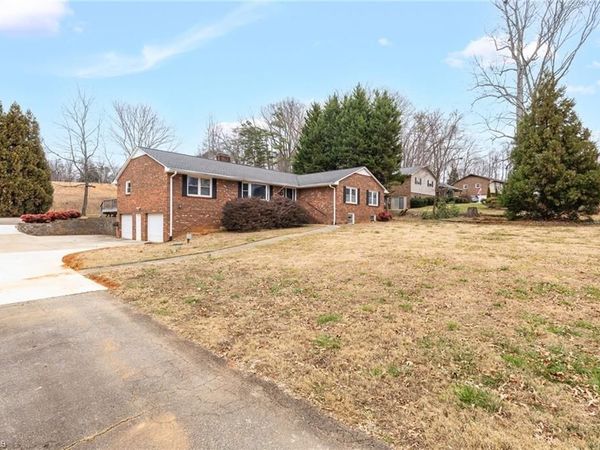 1175 Whispering Pines Drive, Kernersville, NC 27284