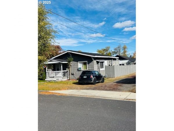 432 NW 10TH ST, Redmond, OR 97756