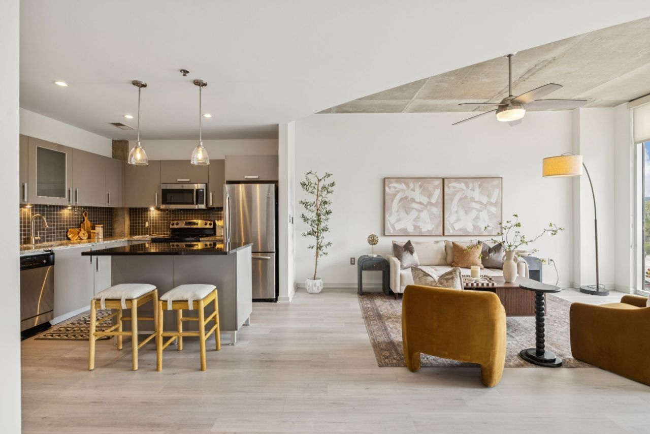 600 12th Ave S, Unit 627, Nashville, TN 37203 Main Photo