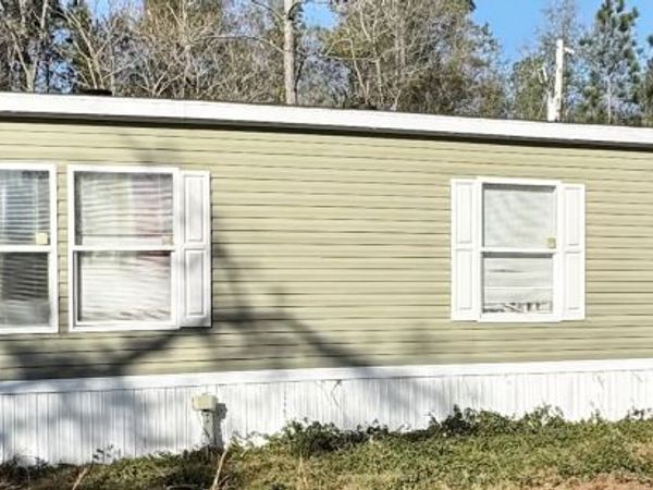 92 Graham Lane, Claxton, GA 30417