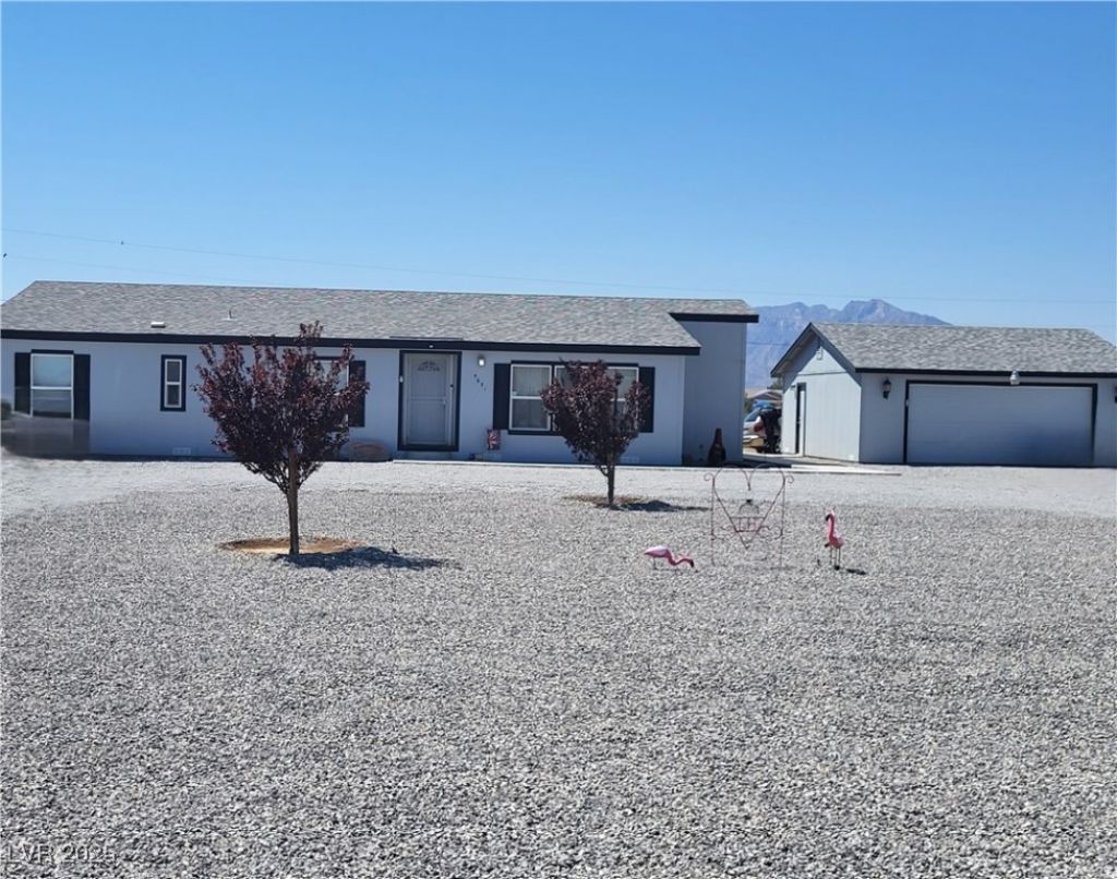 4671 W Dyer Road, Pahrump, NV 89048 Main Photo