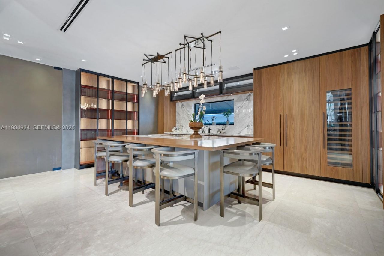 176 S Hibiscus Drive, Miami Beach, FL 33139 Photo