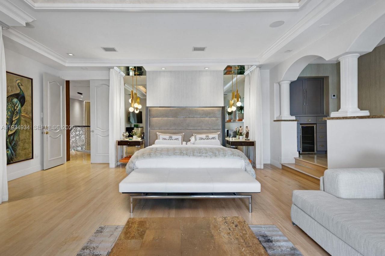 176 S Hibiscus Drive, Miami Beach, FL 33139 Photo