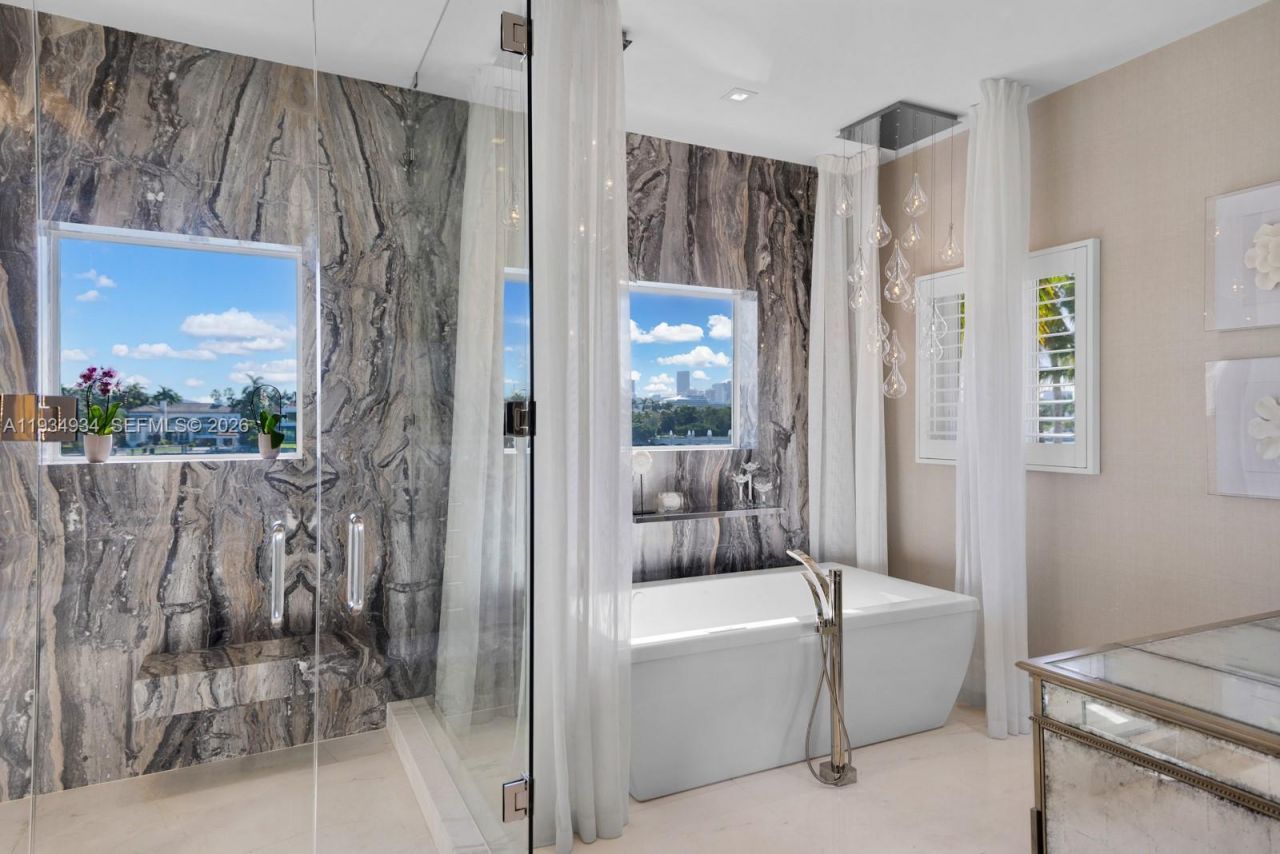 176 S Hibiscus Drive, Miami Beach, FL 33139 Photo