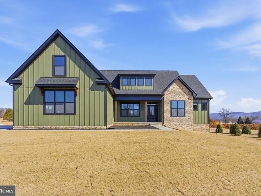 Oxbow Court, Harpers Ferry, WV 25425 Main Photo