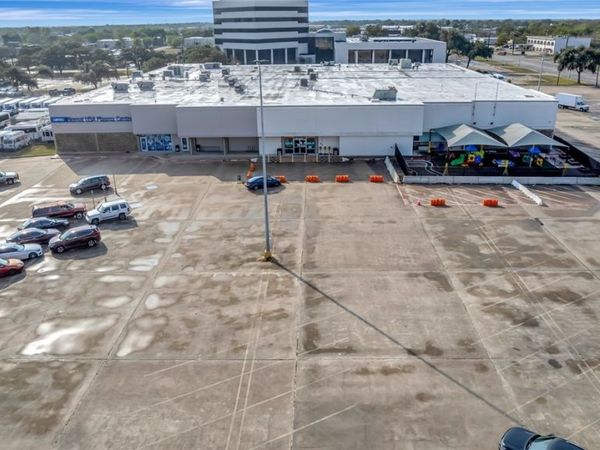 1309 E Red River , Victoria, TX 77901