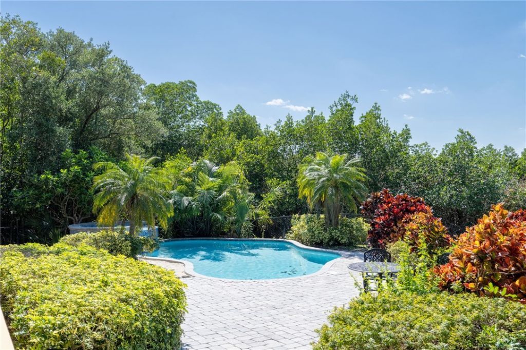 230 Shores Drive, Vero Beach, FL 32963 Photo