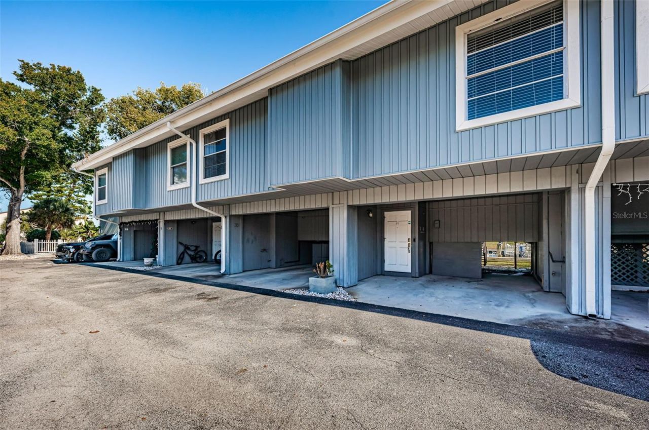 200 Meres Boulevard, Unit 21, Tarpon Springs, FL 34689 Main Photo