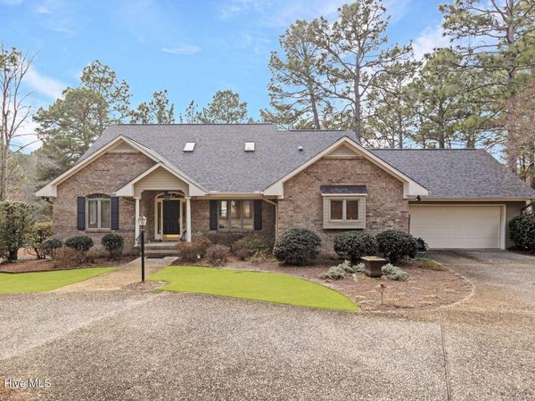 253 Devonshire Avenue W, West End, NC 27376