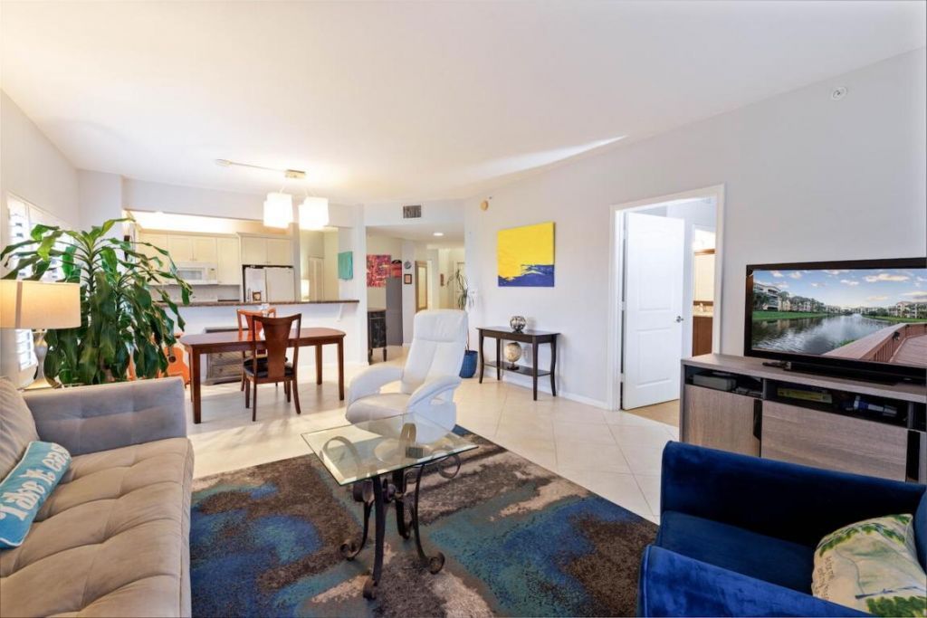 300 Uno Lago Drive, Unit 405, Juno Beach, FL 33408 Photo