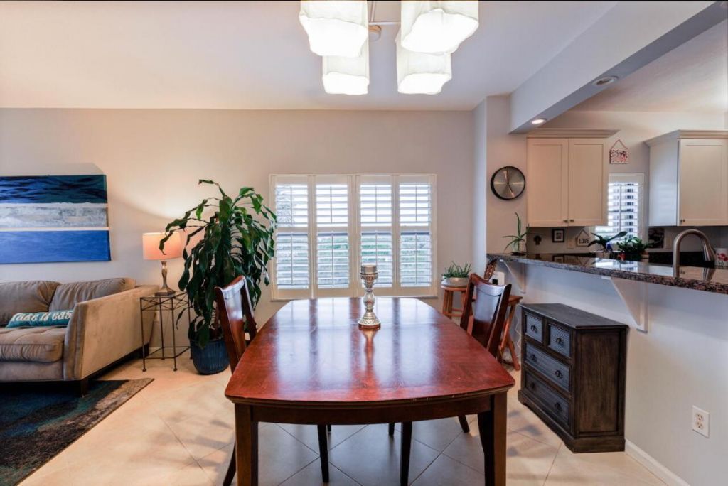 300 Uno Lago Drive, Unit 405, Juno Beach, FL 33408 Photo