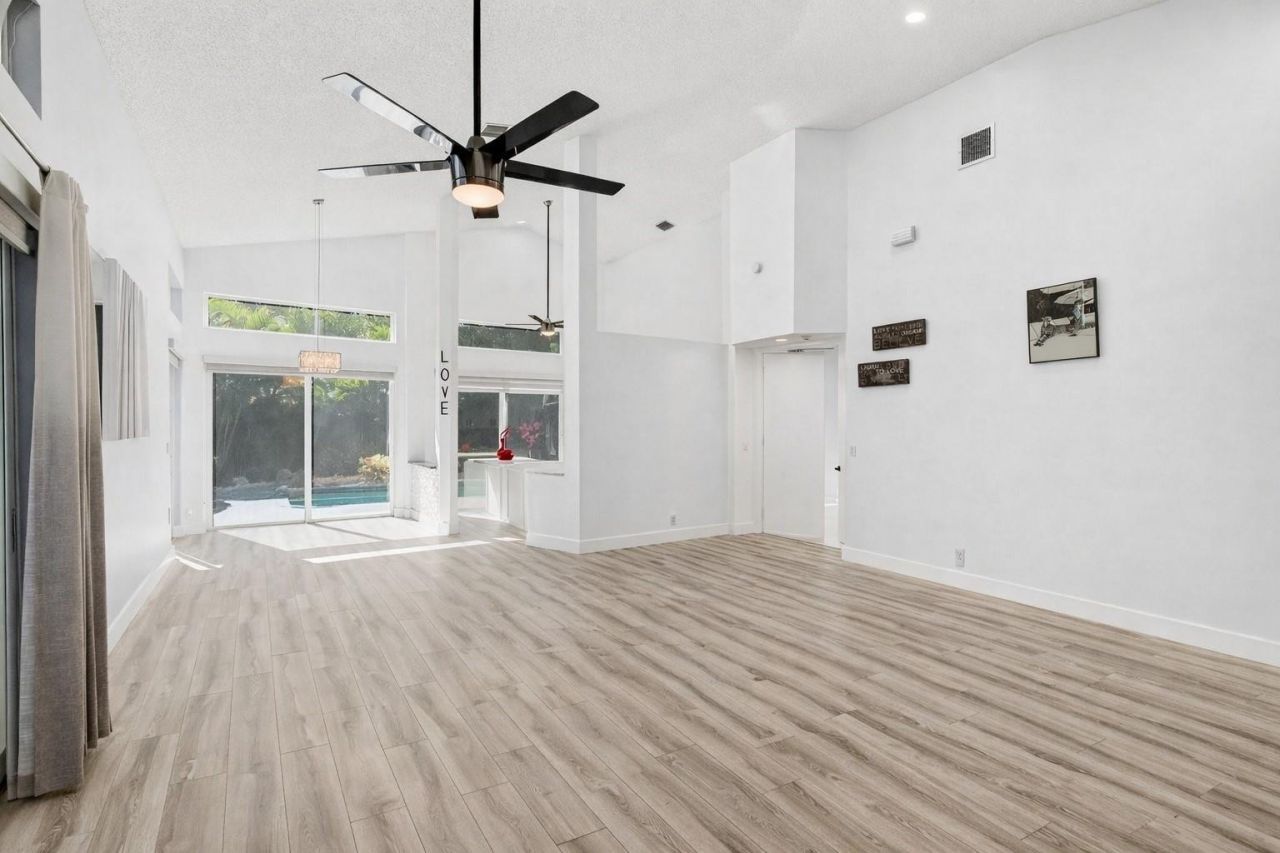 6584 Hampton Cir, Boca Raton, FL 33496 Photo