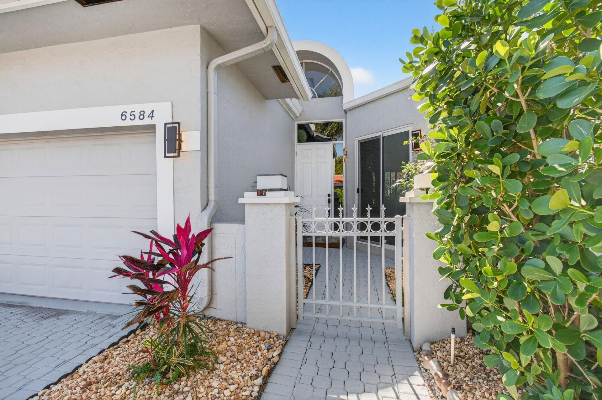 6584 Hampton Cir, Boca Raton, FL 33496 Photo