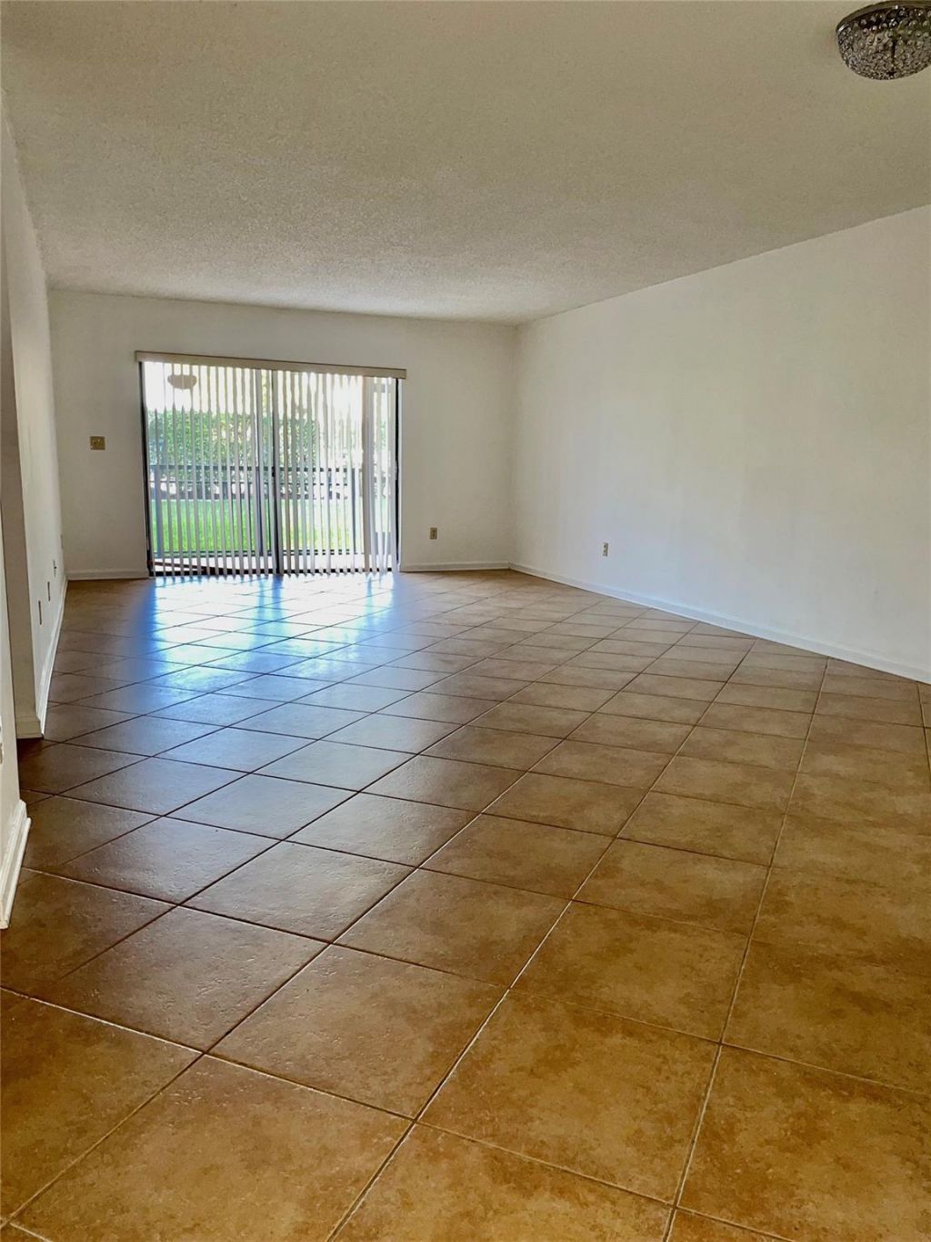 16051 Blatt Blvd, Unit 103, Weston, FL 33326 Photo