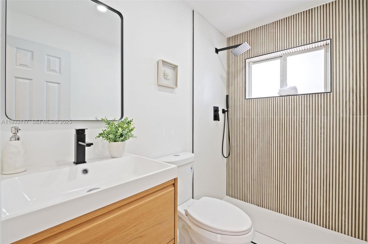 11220 NW 12th Ave, Miami, FL 33168 Photo