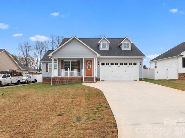 114 Brooke Ridge Drive, Thomasville, NC 27360