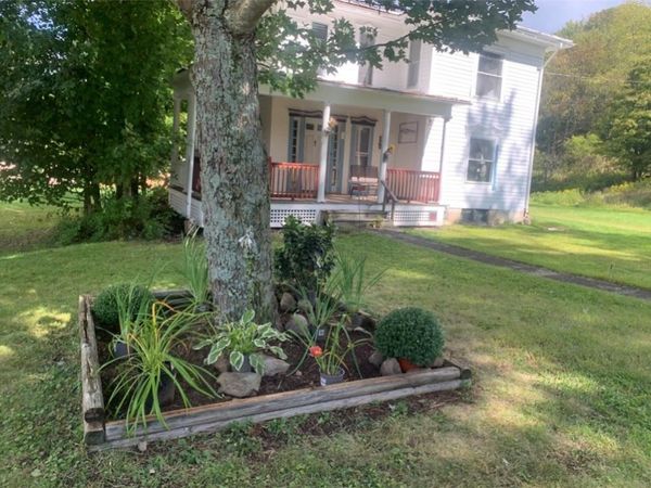 42 Sunnyside Street, Friendship, NY 14739