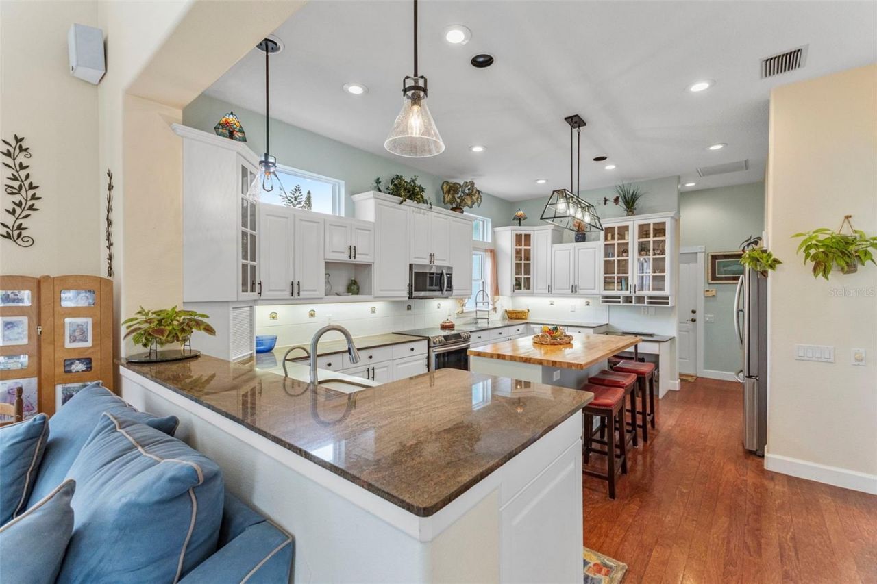 5334 Calle Florida, Sarasota, FL 34242 Photo