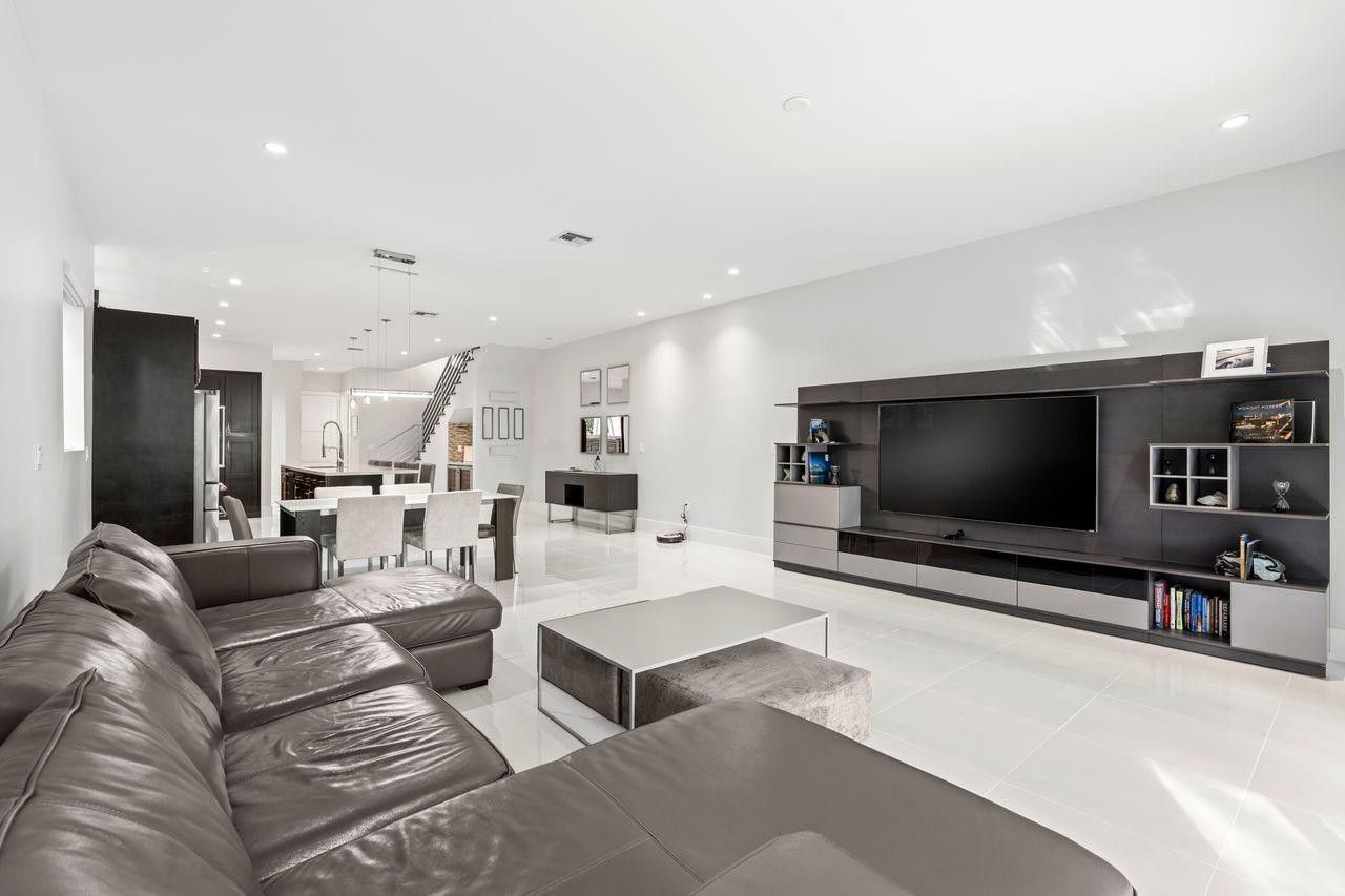 928 NE 16th Avenue, Unit 928, Fort Lauderdale, FL 33304 Photo