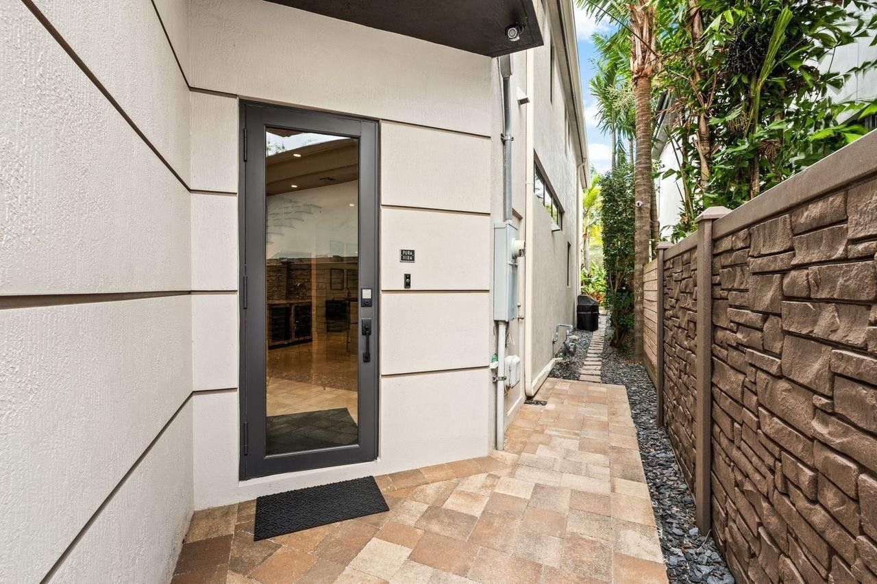 928 NE 16th Avenue, Unit 928, Fort Lauderdale, FL 33304 Photo