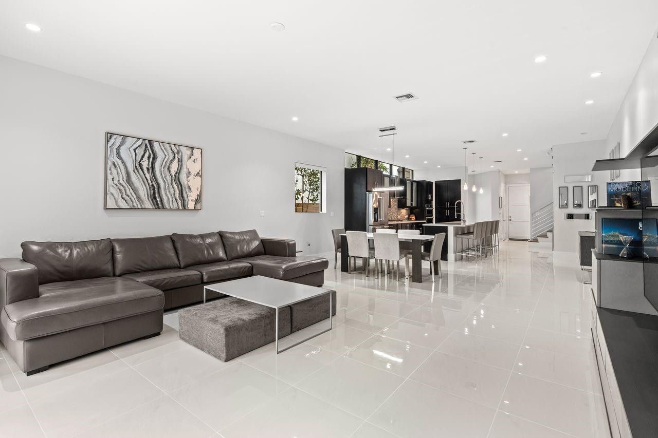 928 NE 16th Avenue, Unit 928, Fort Lauderdale, FL 33304 Photo