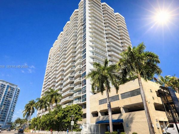 7601 E Treasure Dr, Unit 611, North Bay Village, FL 33141